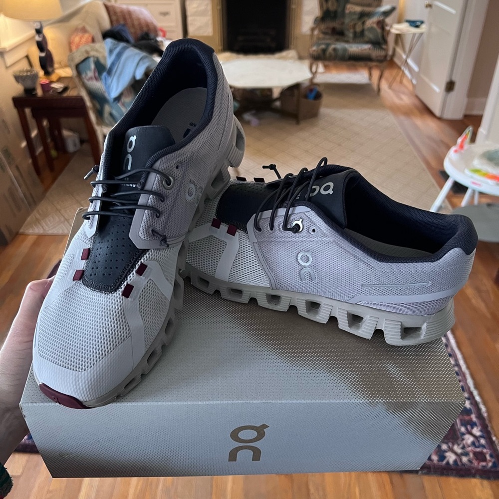 On Running Men's Gray Running Shoes
